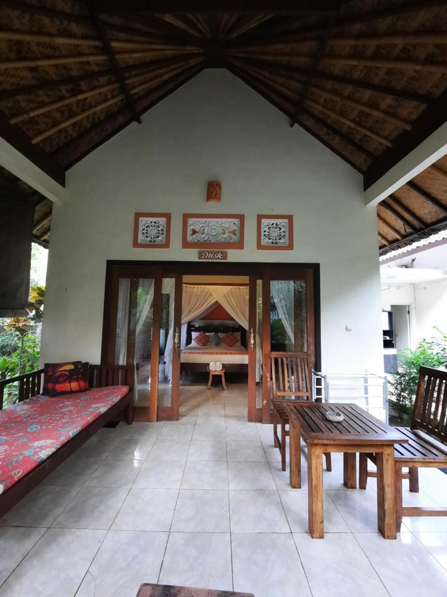 Kirana Homestay Amed Esterno foto